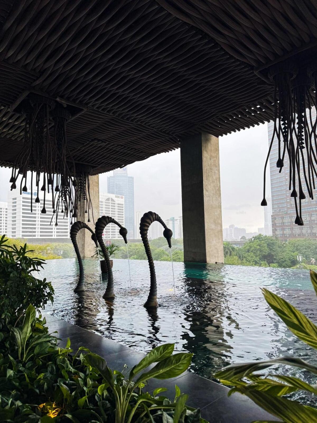 Sudirman 3br With Infinity Pool & Netflix By Damaresa *