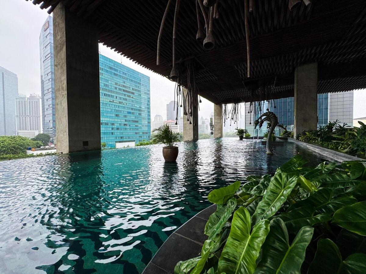 Sudirman 3br With Infinity Pool & Netflix By Damaresa * Jakarta