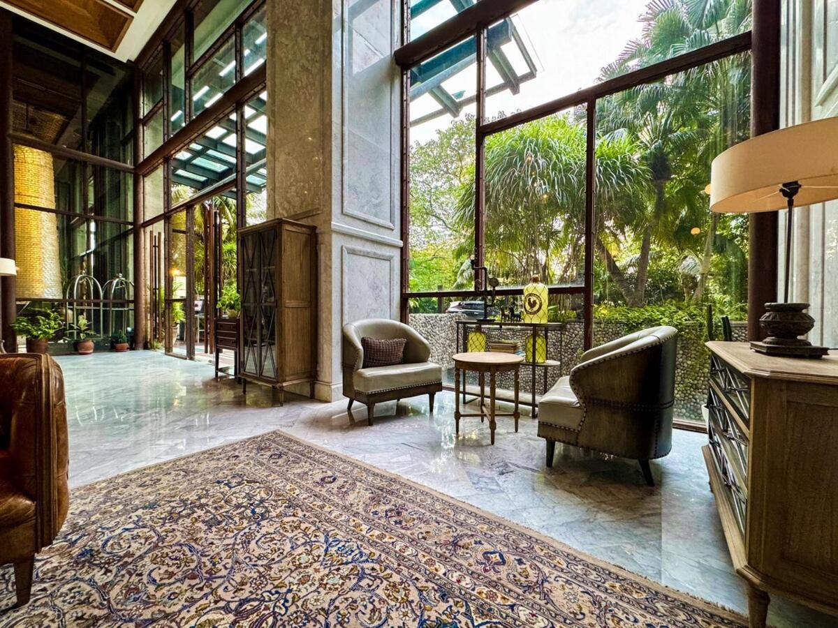 Sudirman 3br With Infinity Pool & Netflix By Damaresa Apartment *