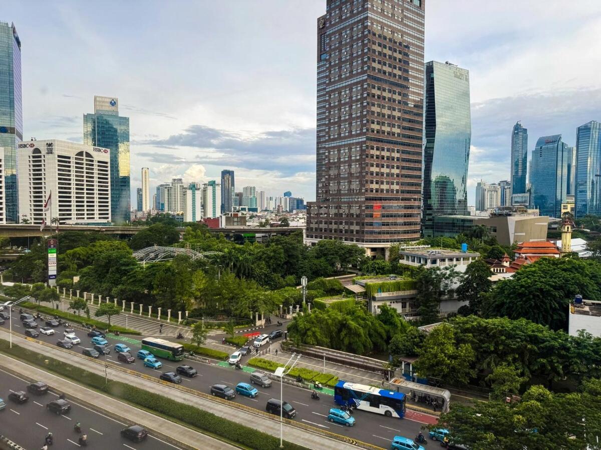 Apartment Sudirman 3br With Infinity Pool & Netflix By Damaresa Jakarta
